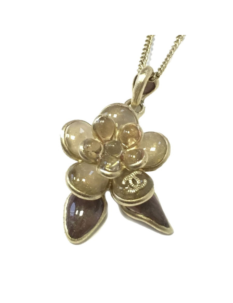 xxx Collier CHANEL camélia en pâte de verre pailleté