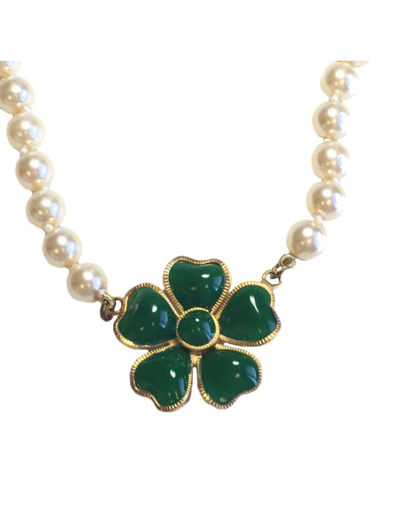 Collier MARGUERITE de VALOIS en perles et fleurette en pâte de verre