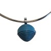 Collier HERMES modèle jojoba en acier et cuir bleu