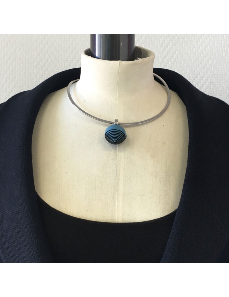 HERMES necklace model jojoba in steel and blue leather