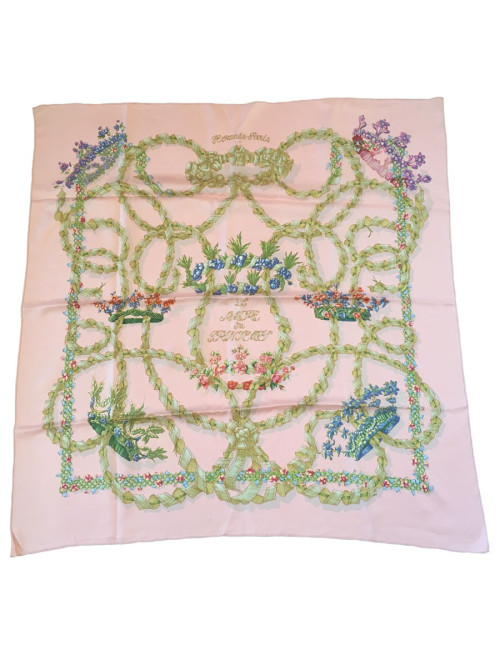 Carré HERMES "Le Sacre du Printemps" en soie rose
