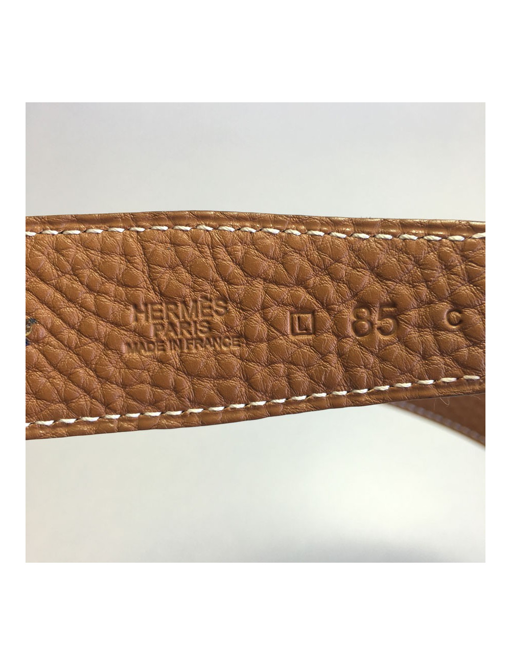 xxx Ceinture HERMES T 85 réversible en cuir box noir et cuir togo gold