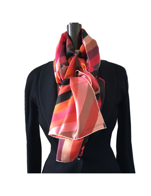 Châle HERMES "Marcelina" en soie polychrome