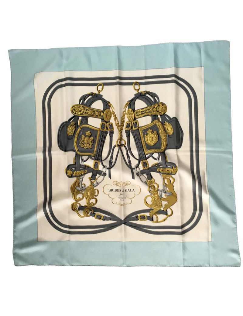 A NETTOYER Carré HERMES Brides de Gala soie ivoire et bleu ciel