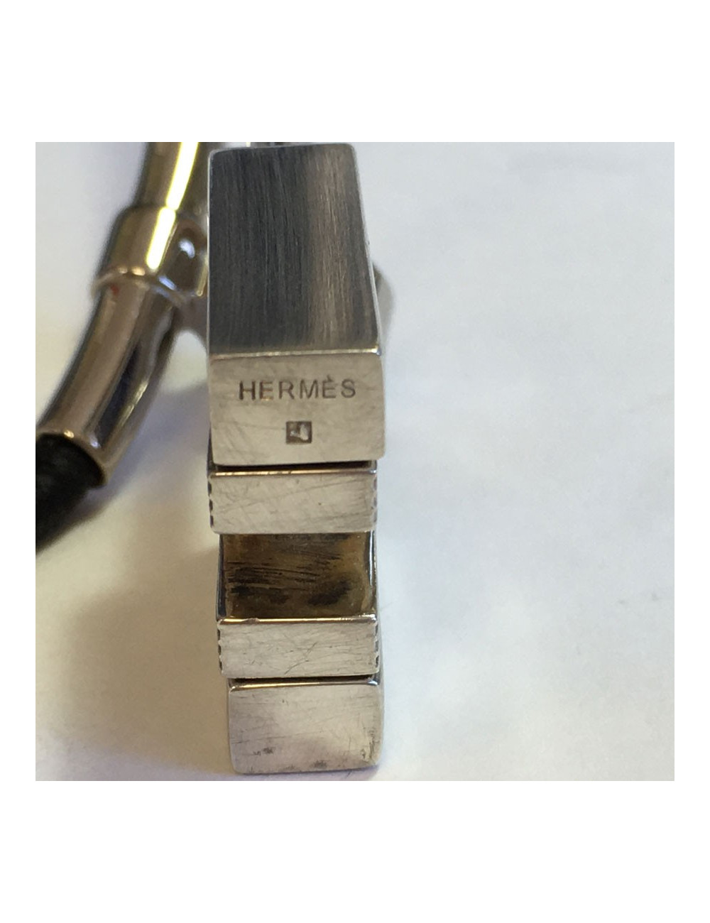 Collier HERMES lien en cuir noir et cadenas en argent