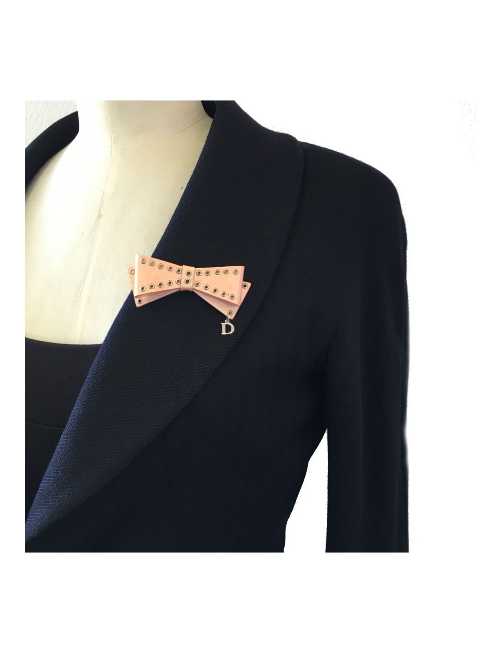 PIN node CHRISTIAN DIOR pink