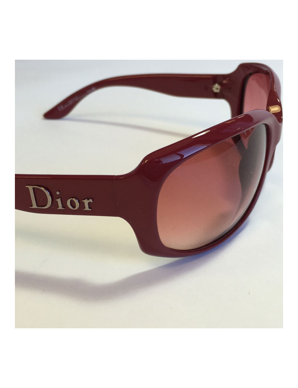 Lunettes de soleil DIOR en plexi bordeaux