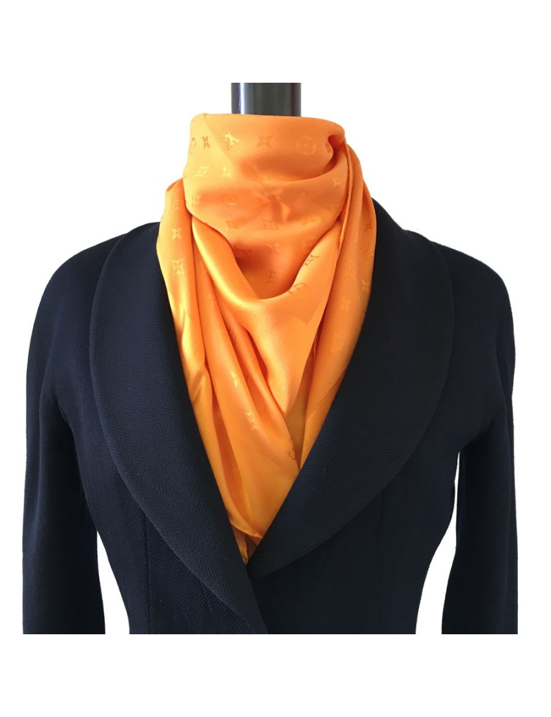 Foulard LOUIS VUITTON en soie orange