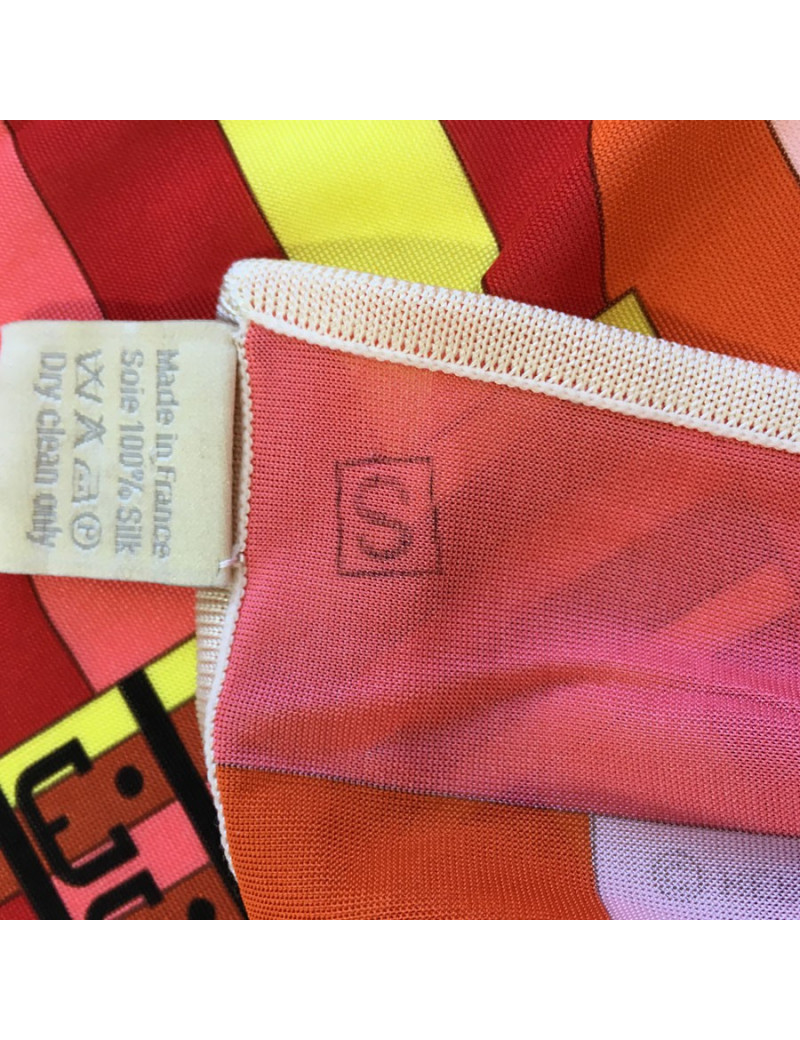 xxx Carré HERMES "Rocabar" en soie multicolore