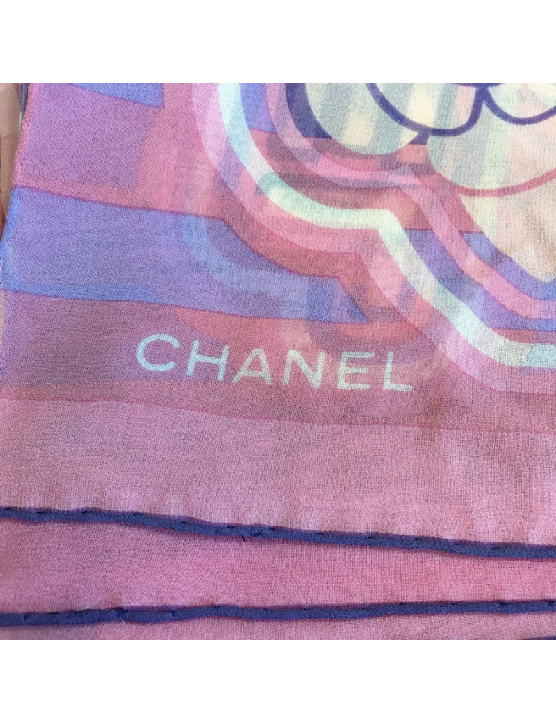Foulard CHANEL en soie rose