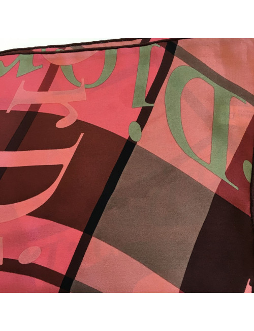 Foulard CHRISTIAN DIOR en soie rose