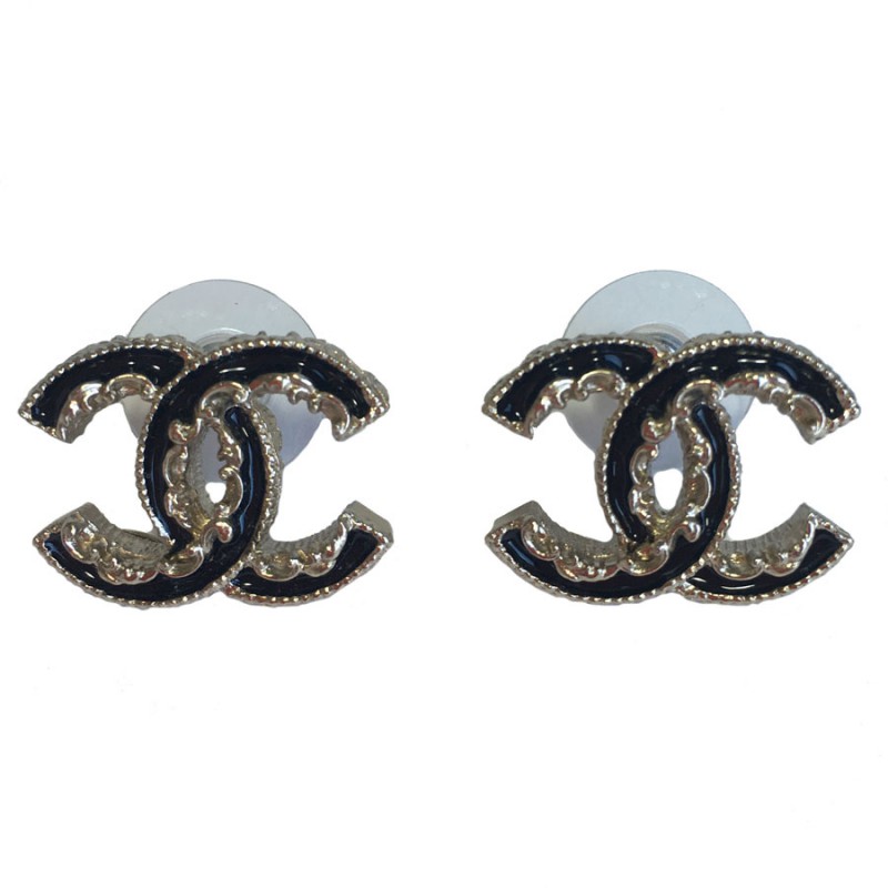 Earrings CHANEL CC black enamel nails and metal serrated pale gold - VALOIS  VINTAGE PARIS