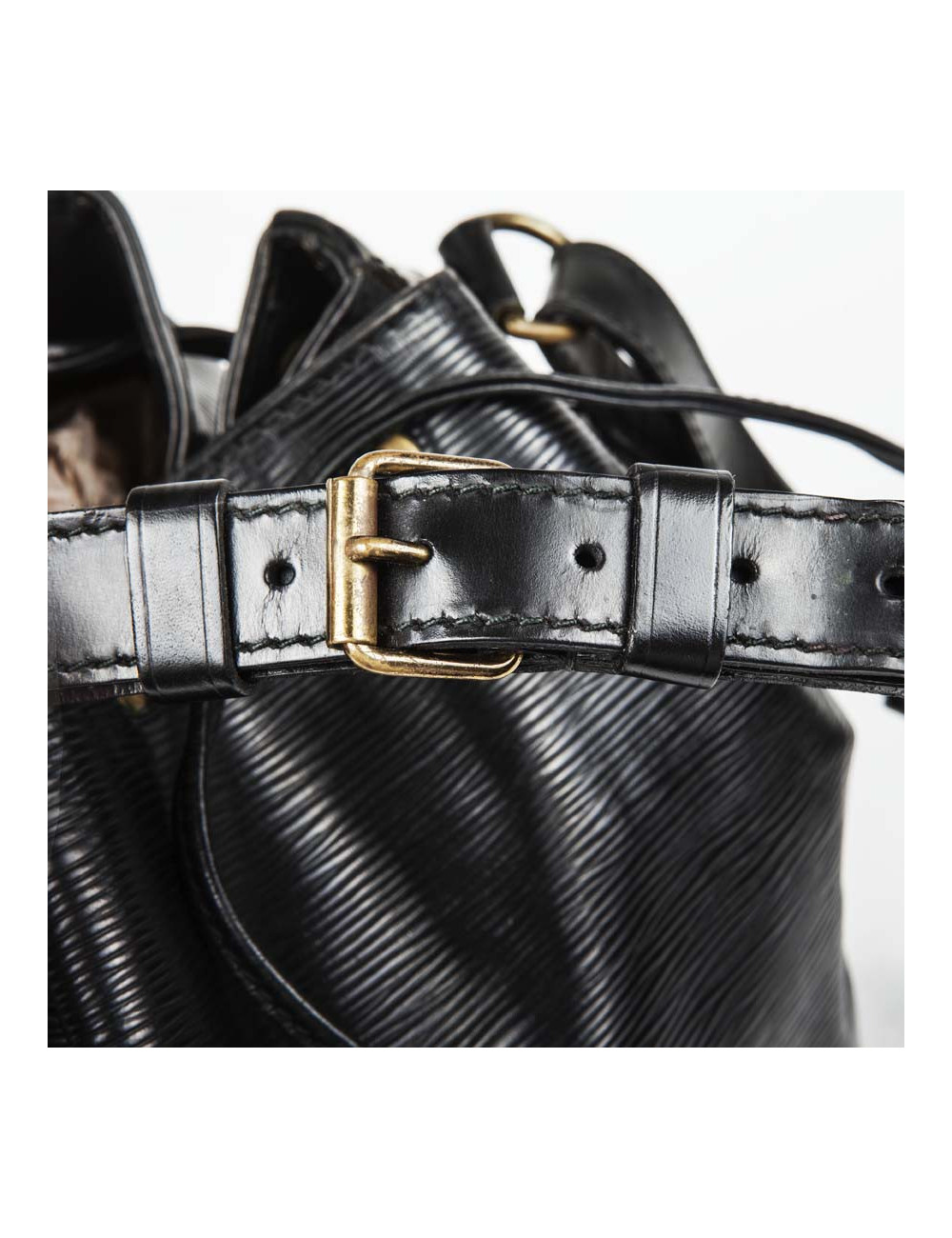 Sac à main Noé LOUIS VUITTON NM cuir épi noir