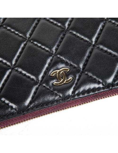 Pochette matelassée CHANEL noire