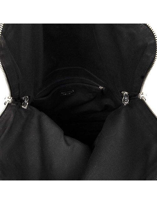 Sac besace CHANEL en cuir souple noir 