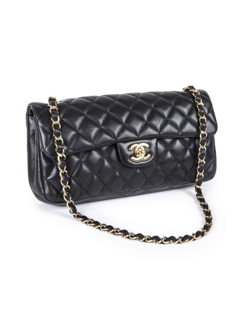 Sac CHANEL baguette cuir noir matelassé