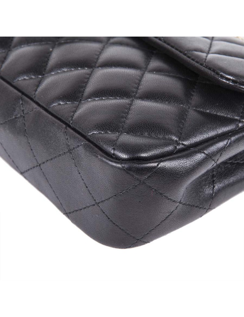 Sac CHANEL baguette cuir noir matelassé