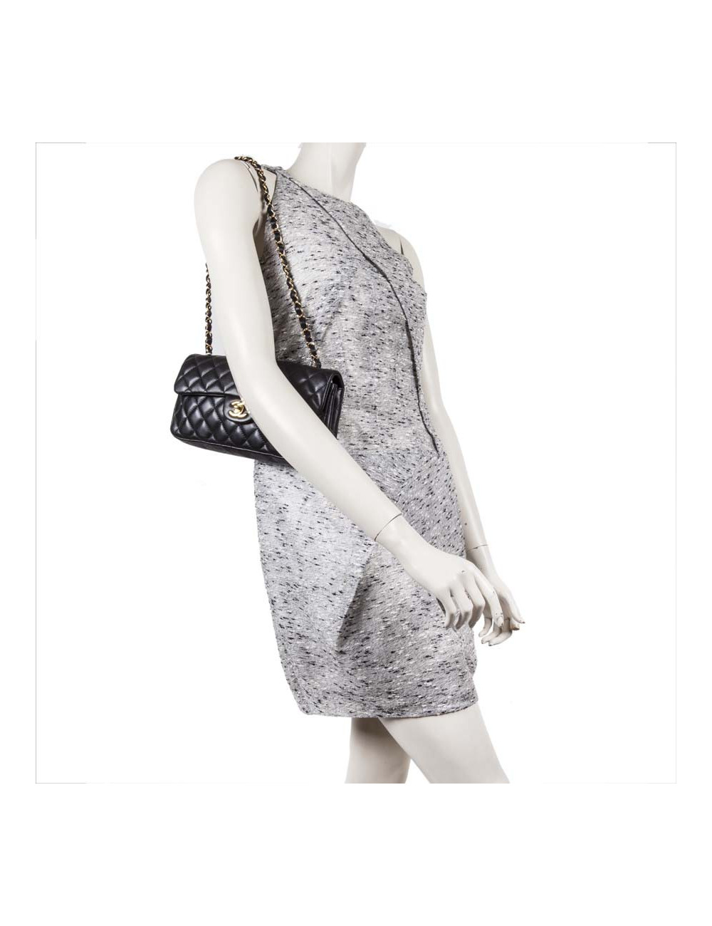 Sac CHANEL baguette cuir noir matelassé