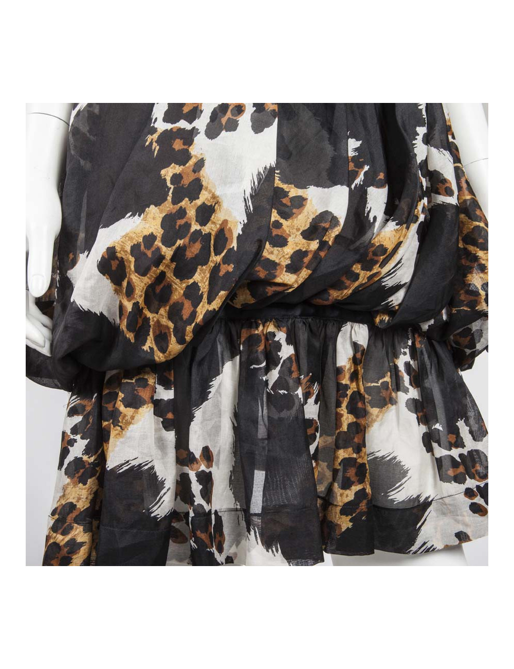 Robe en soie YVES SAINT LAURENT T36