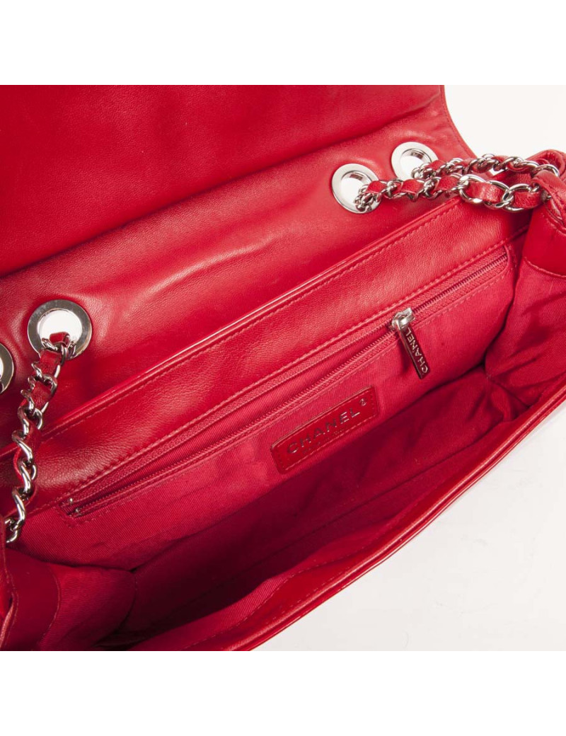 Sac CHANEL matelassé cuir et vernis rouge