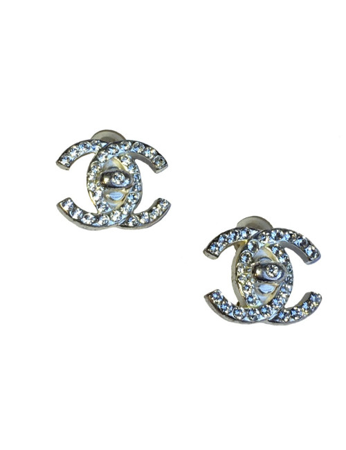 Boucles d'oreille clips CHANEL CC en métal argenté et brillants