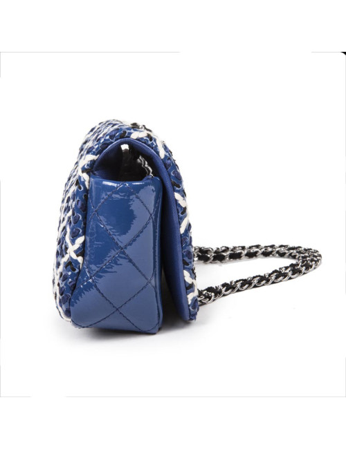 Sac baguette CHANEL cuir verni bleu et noir