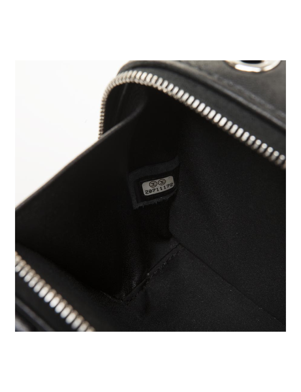 Mini sac CHANEL cuir matelassé noir 