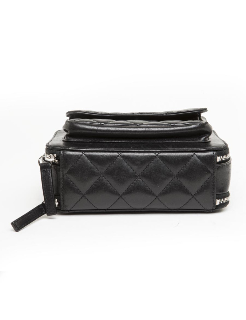Mini sac CHANEL cuir matelassé noir 