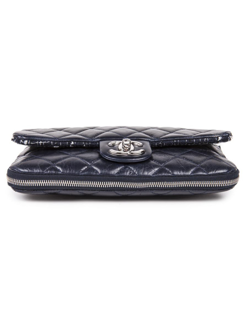 CHANEL flap bag in navy blue bi-material leather and tweed