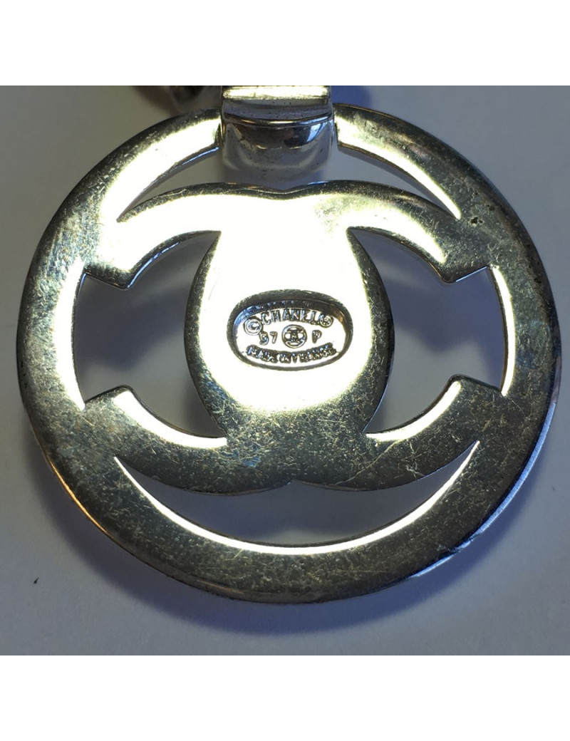 Collier CHANEL en métal argenté