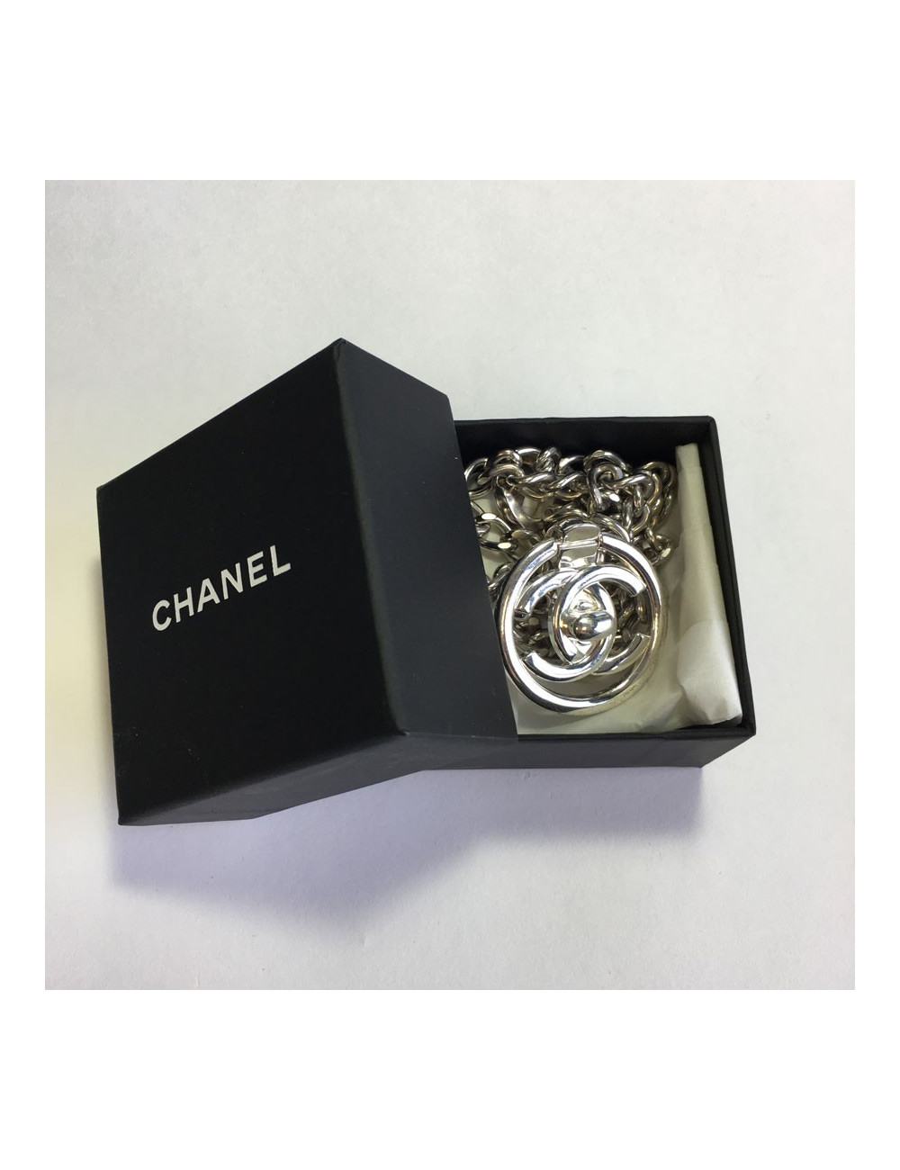 CHANEL necklace in silver