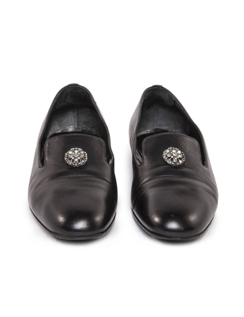 CHANEL T 39 EN black leather moccasins