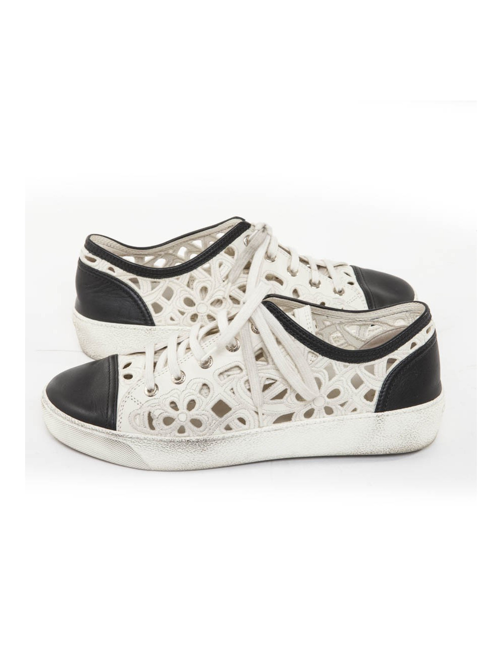 CHANEL T 39.5 black and white leather and embroidery sneakers