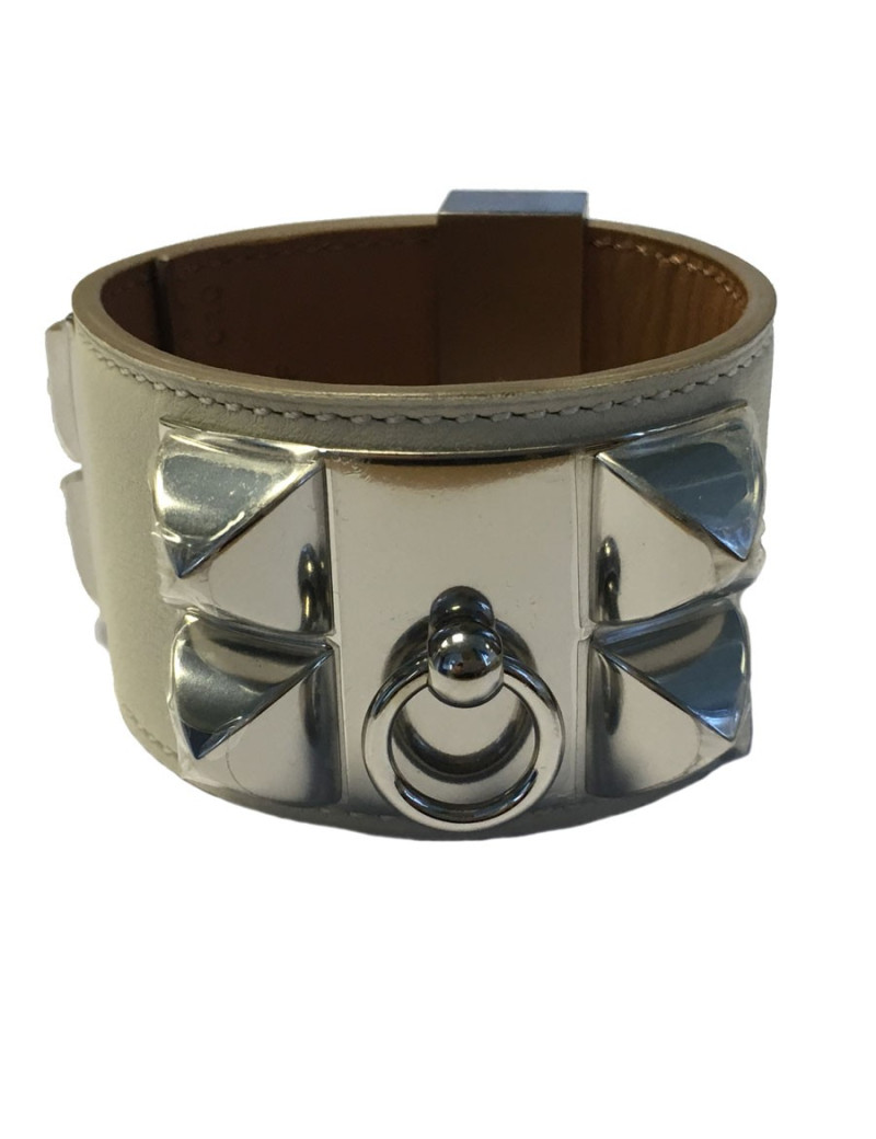  Manchette CDC HERMES en veau swift couleur craie et bijouterie argentée