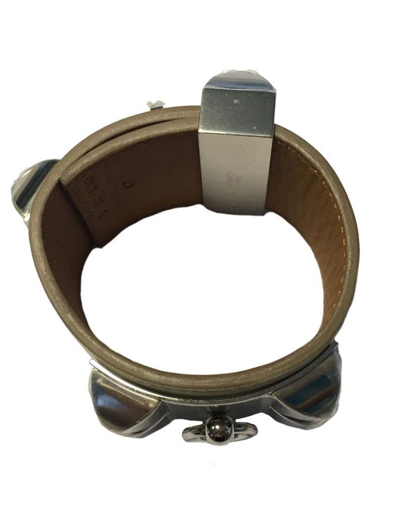  Manchette CDC HERMES en veau swift couleur craie et bijouterie argentée