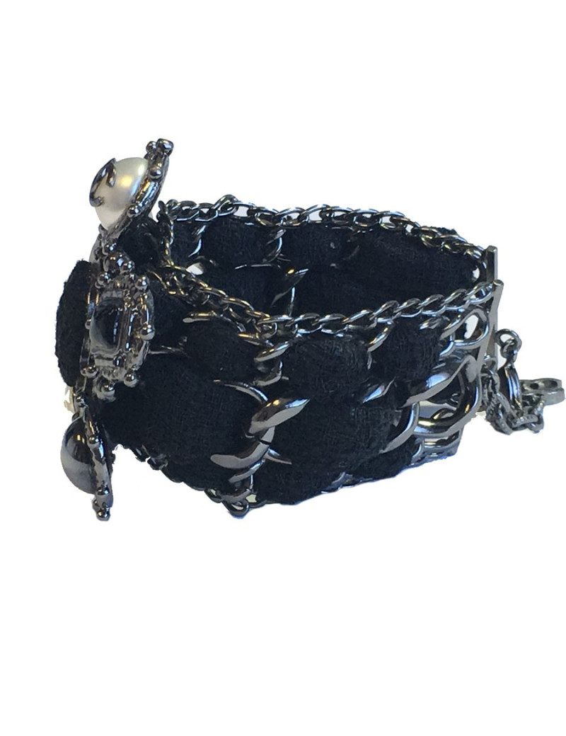 Manchette CHANEL "Paris-Edimbourg" en tweed noir, chaînes, perles et strass 