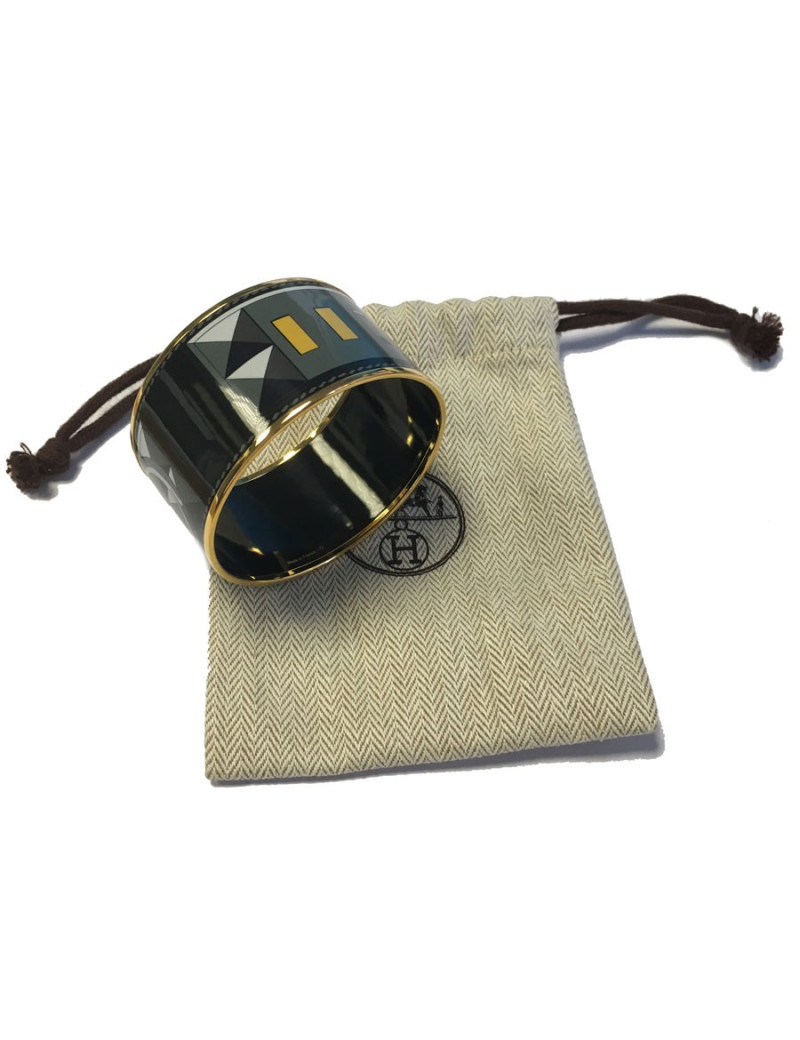 Bracelet HERMES  large en émail noir, jaune et gris motif collier de chien