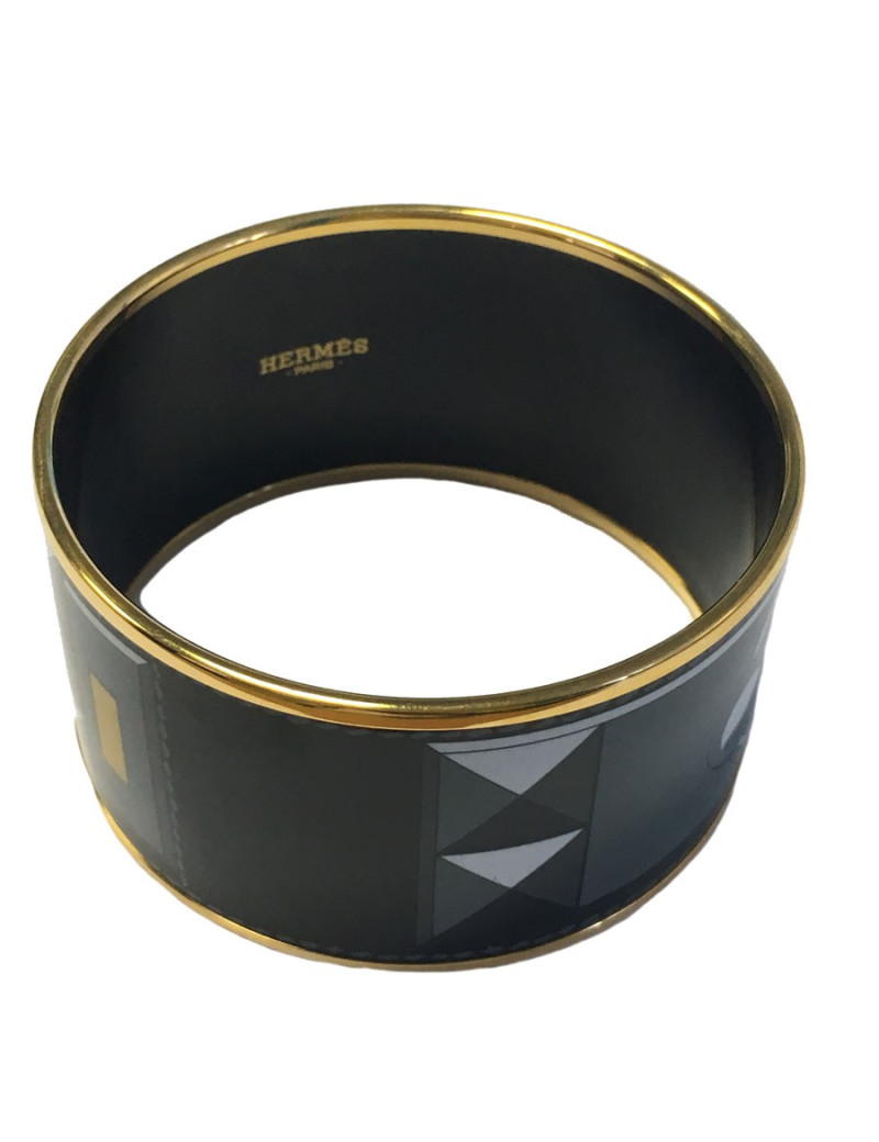 Bracelet HERMES  large en émail noir, jaune et gris motif collier de chien