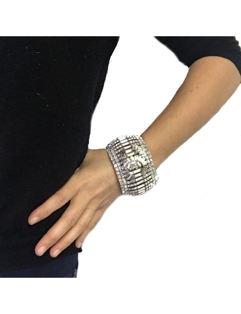 CHANEL Couture cufflinks set with Rhinestones