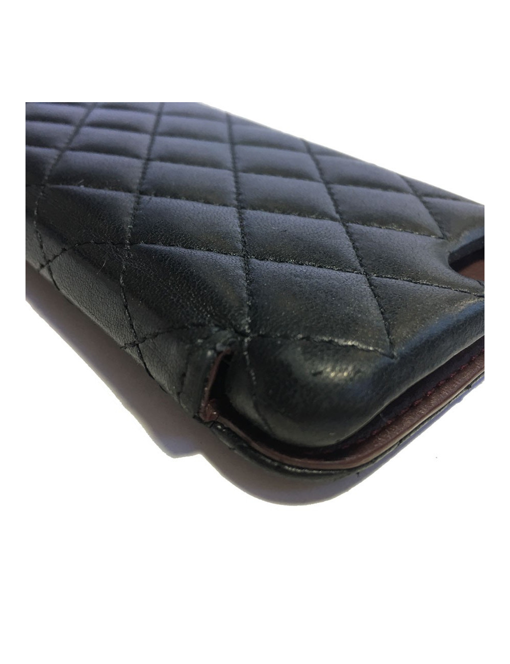 Etui  "Iphone 6" CHANEL en cuir matelassé noir