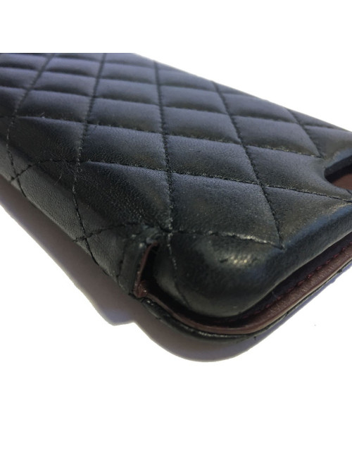 Etui  "Iphone 6" CHANEL en cuir matelassé noir