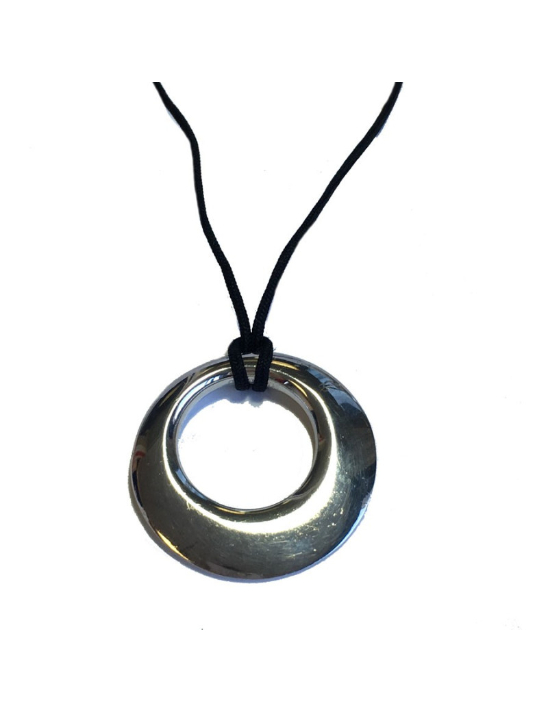 Collier HERMES pendentif en argent et lien en tissu noir