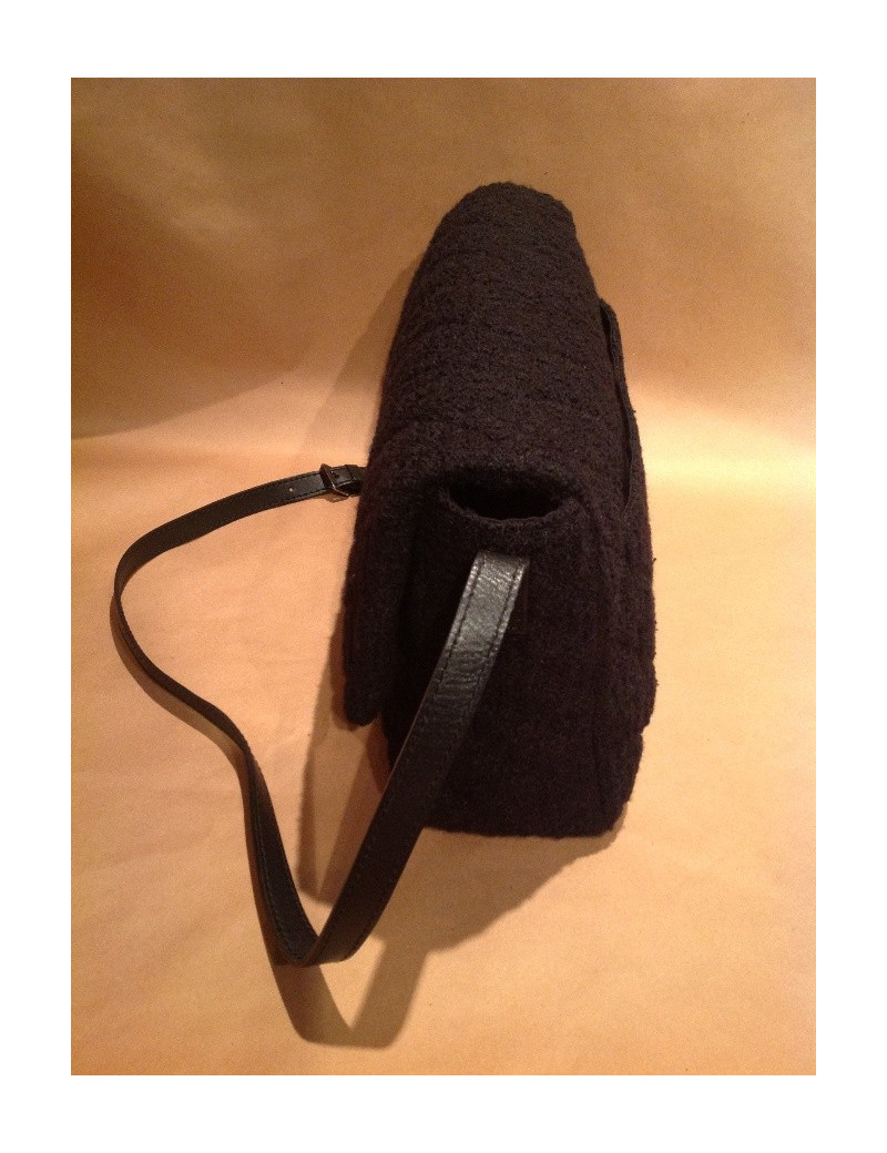 Besace 2.55 en tweed noir CHANEL