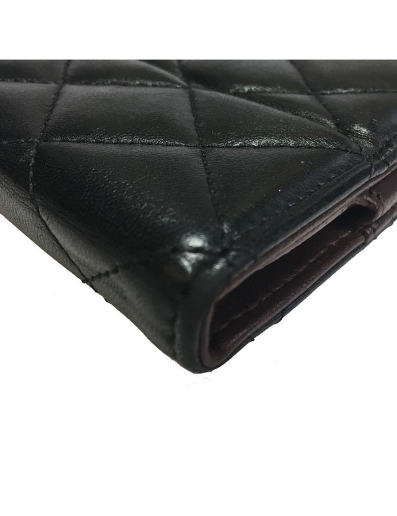 xxx Etui IPAD CHANEL en cuir matelassé noir
