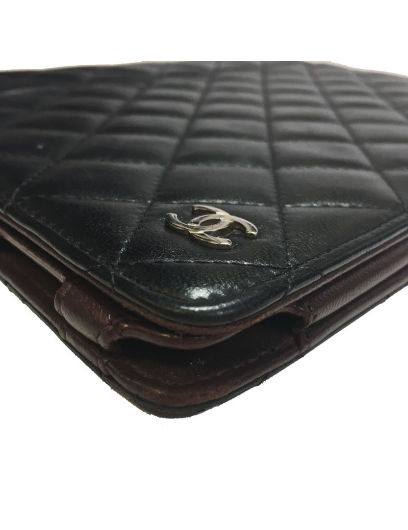 xxx Etui IPAD CHANEL en cuir matelassé noir