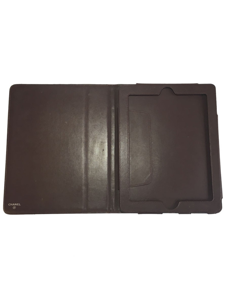xxx Etui IPAD CHANEL en cuir matelassé noir