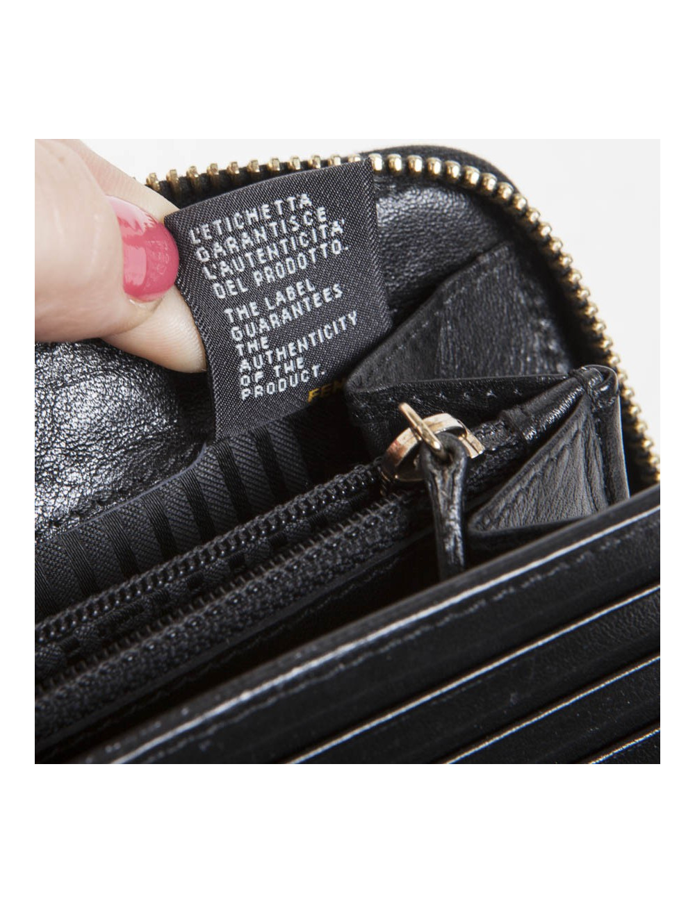 Portefeuille FENDI cuir verni noir