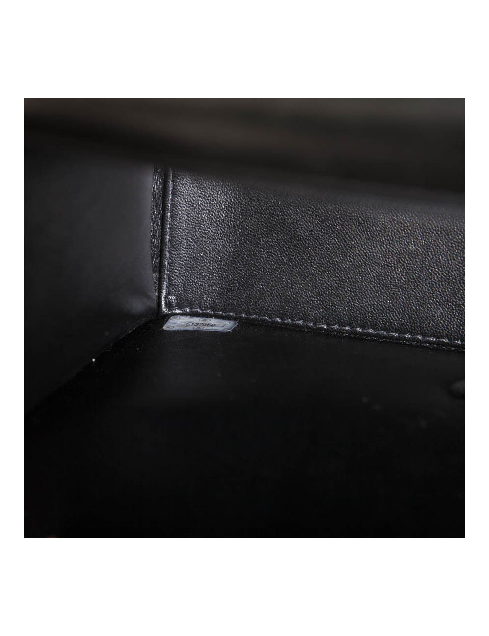 Sac CHANEL cuir verni noir vintage