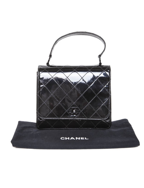 Sac CHANEL cuir verni noir vintage