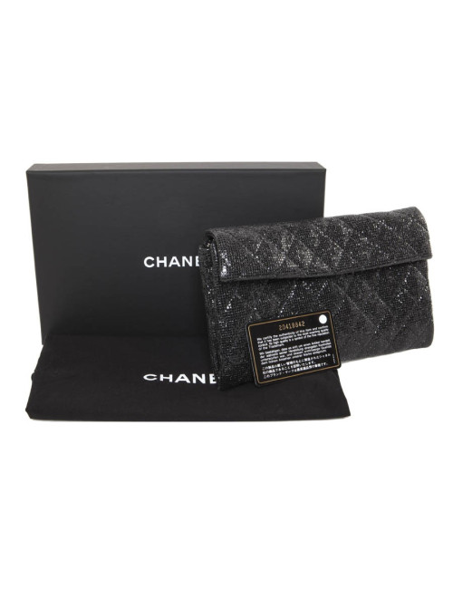 CHANEL evening bag in quilted laminated leather